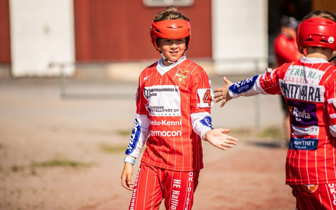 JoKo Junioreiden kesän pesiskoulussa lähes sata lasta!