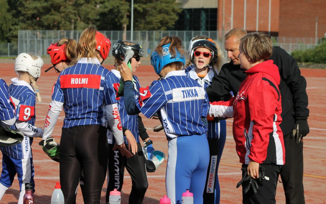 Eteläisen alueen Itä-Länsien joukkuejaot – katso edustatko Länttä vai Itää!