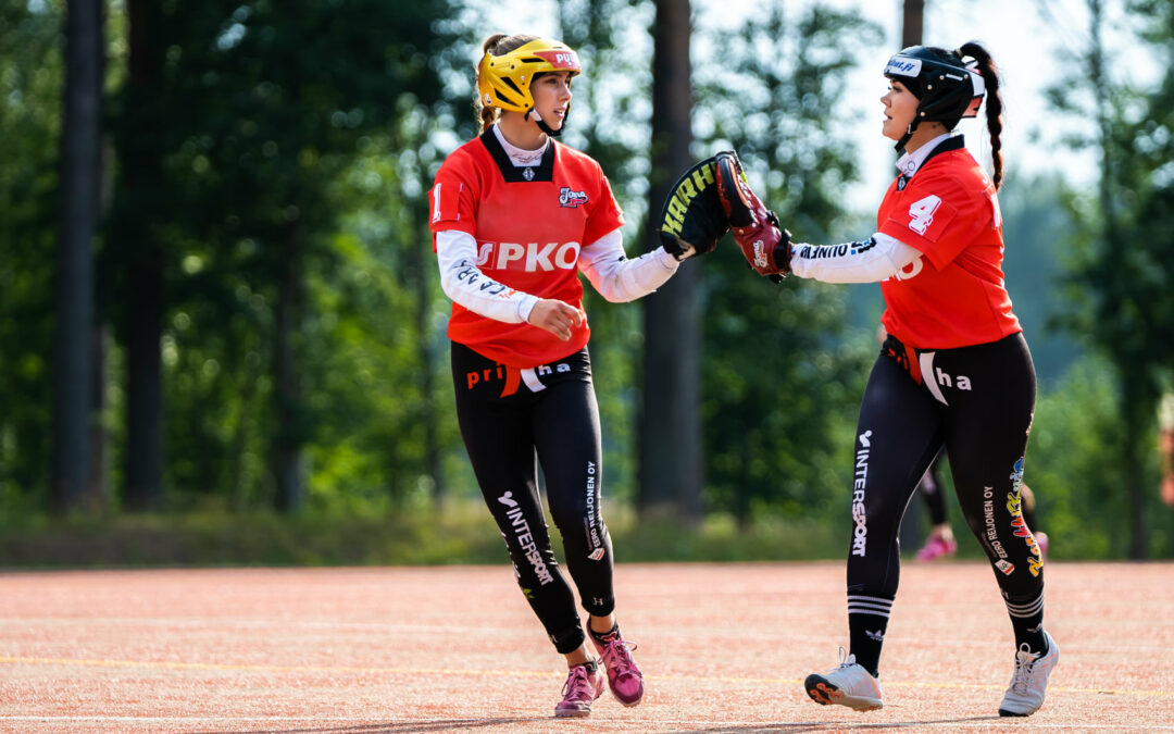 JoMan tappioputki poikki SiiPen vieraana – Mirka Rintamäki isossa roolissa