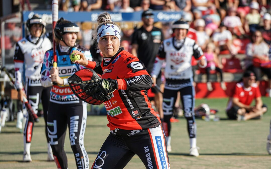 Naisten Superpesiksen valintatilaisuudessa kunnioitettiin sarjataulukkoa – puolivälieräparit selvillä!