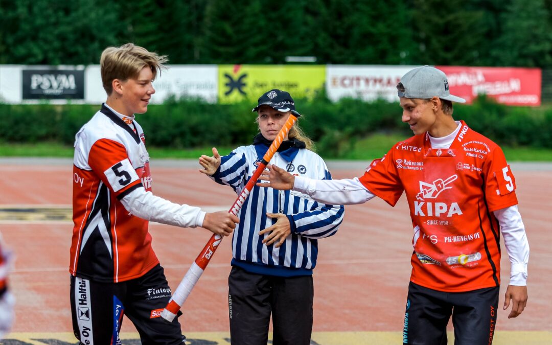 Pesäpallon juhlavuoden heinäkuu on valtakunnallisten leirien juhlaa!