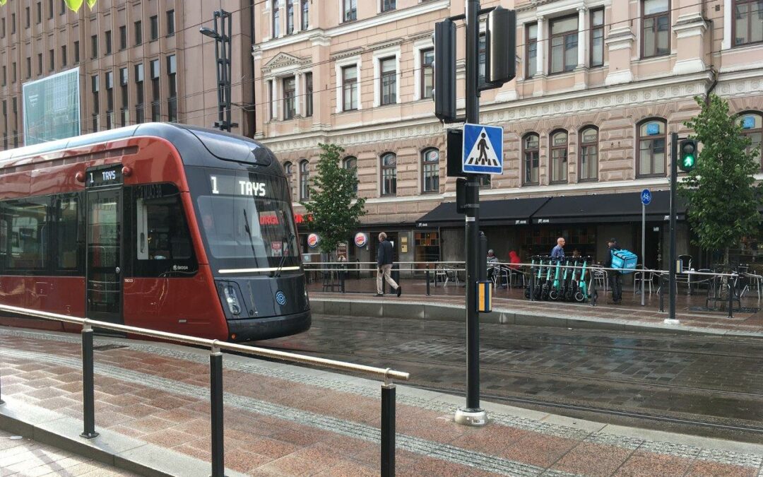 Helpompi saavutettavuus – superpesismatsiin pääsee nyt metrolla ja raitiovaunulla!