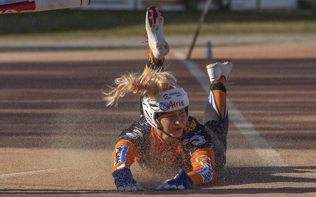 Ykköspesisjoukkueet voittivat naisten superpesiskarsinnan avauksessa, Jyväskylän Lohi jysäytti jättiyllätyksen