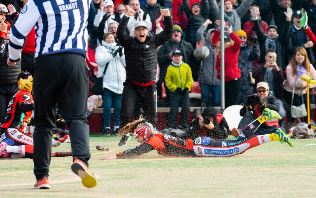 Tiia Peltonen, 17, on pudotuspelien arvokkain pelaaja naisten Superpesiksessä