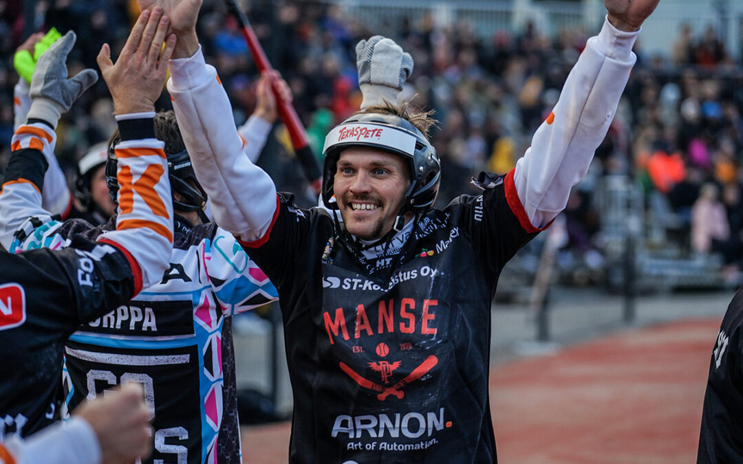 Urheilutoimittajain Liitto: Tuomas Jussila on vuoden 2021 paras pesäpalloilija!