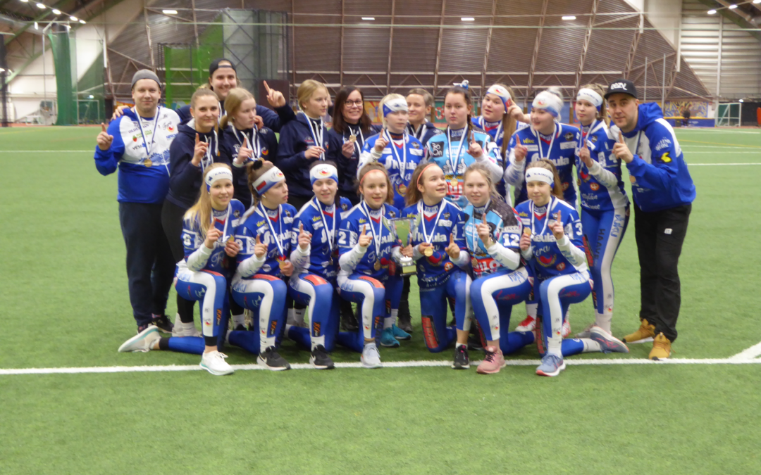 Fera käänsi jännitysnäytelmän edukseen ja juhlii tyttöjen hallimestaruutta juhlavuonna