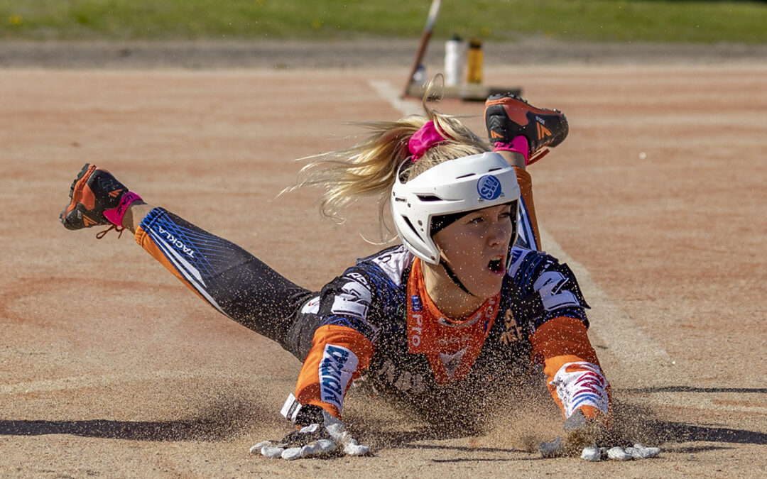 Kahdeksan ensikertalaista naisten Itä-Länteen – kahdelle lukkarille ensimmäinen valinta!