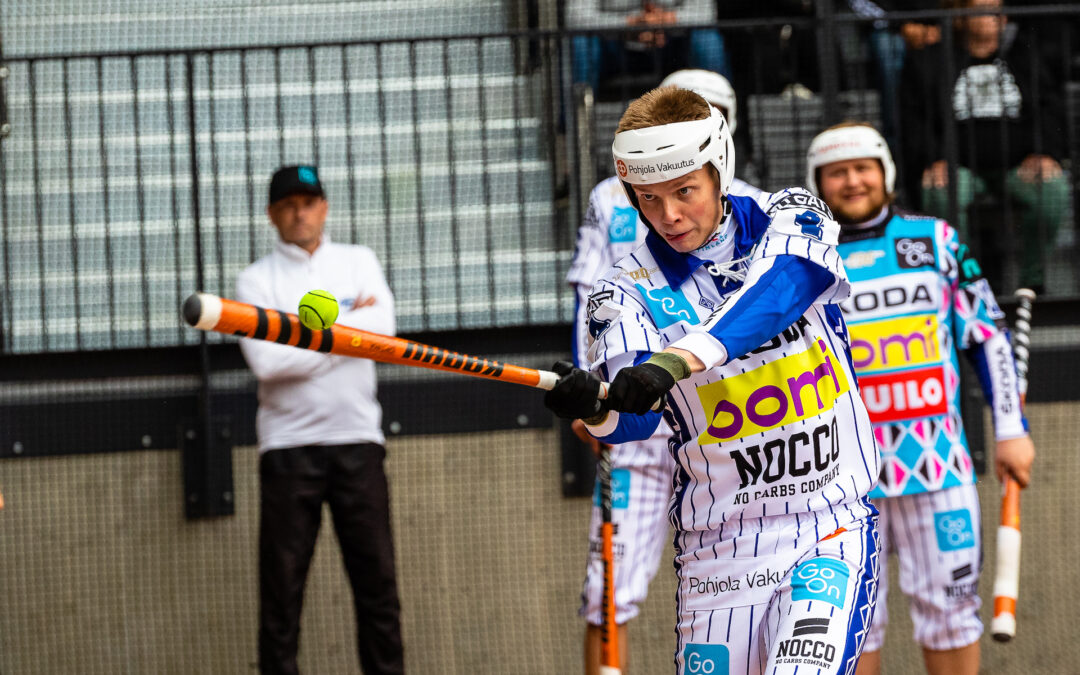 Elmeri Anttila ja Henna Peltokangas ansioituivat heinäkuun pelaajina Superpesiksessä