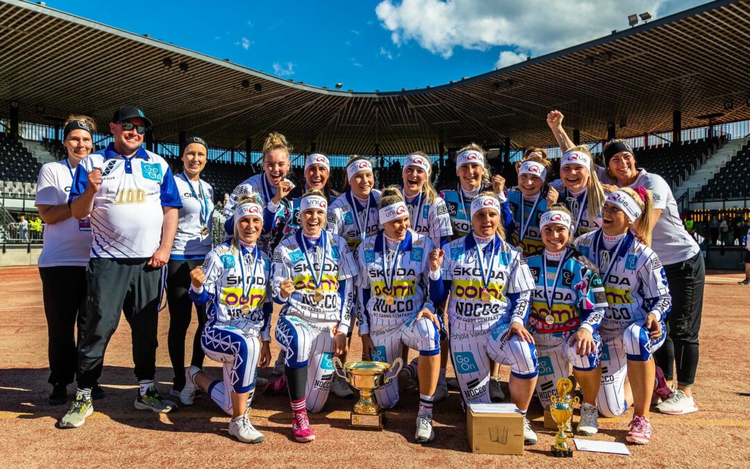 Lännen Anna Ala-Kauhaluoma hämmästyi merkkiä ja pudotti juoksun arvoisen näpyn