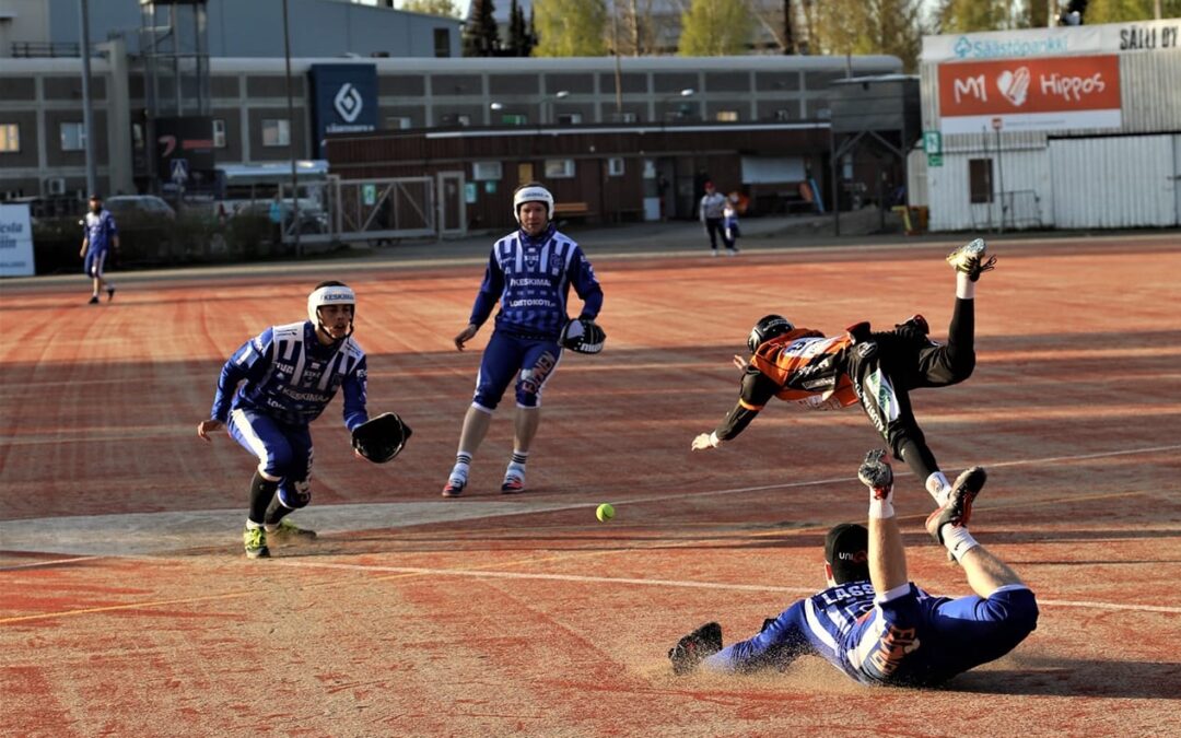 Miesten suomensarja puntarissa – Etelä-Länsi ja Itä-Pohjoinen vastakkain nousukarsinnassa