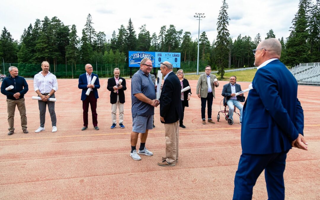 Pesäpallon kunniagalleriaan kutsuttiin 24 ansioitunutta toimijaa
