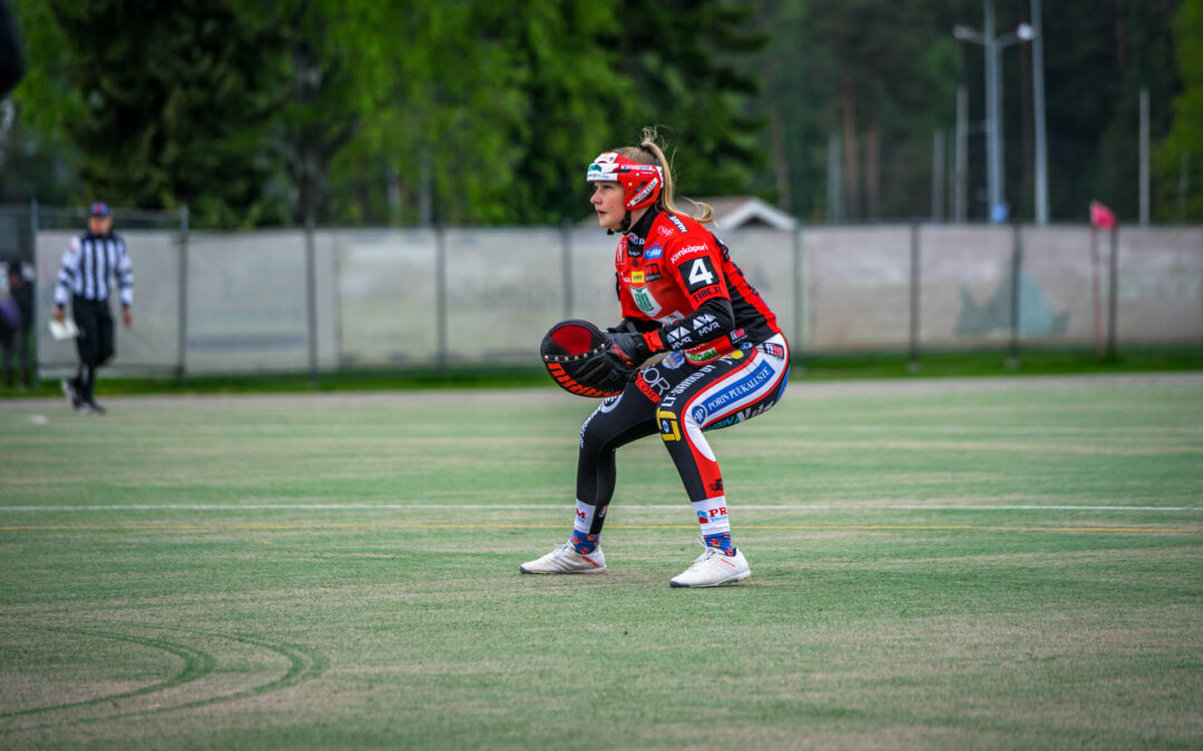 Kihelmöivä huipennus ison yleisön edessä – Satakunnan paikallisderbyssä on nyt panoksena Suomen mestaruus!