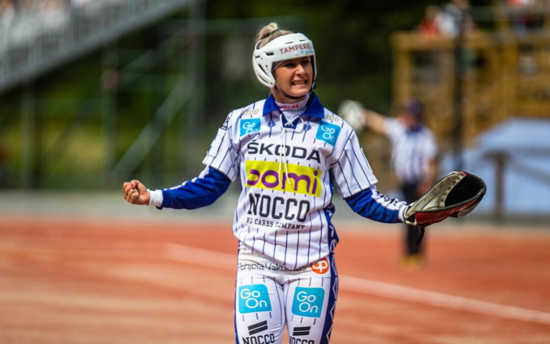 Saaga-Angelia Raudasoja ja Jukka-Pekka Vainionpää kunnostautuivat Superpesiksen elokuun pelaajina!