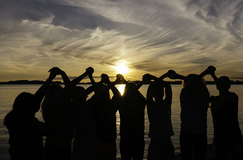 Jo tuhannet konfirmoitu Kuortaneen Pesisriparilta – tervetuloa joukkoon 9.-17.6.2023!