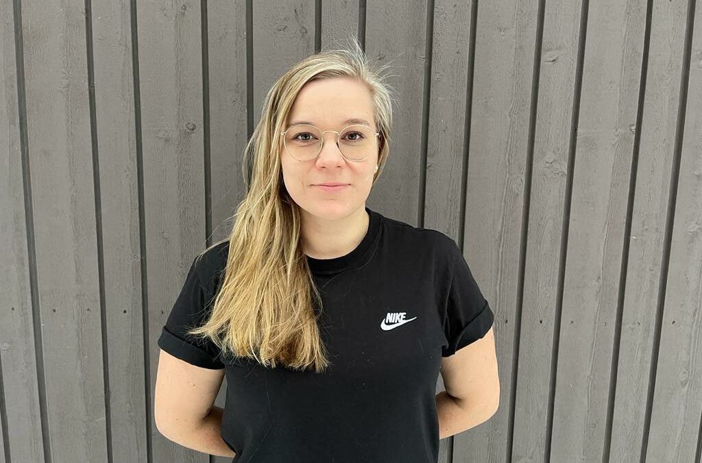 Emmi Viljanen Pesäpalloliiton kilpailu- ja huippupesäpalloyksikön assistentiksi