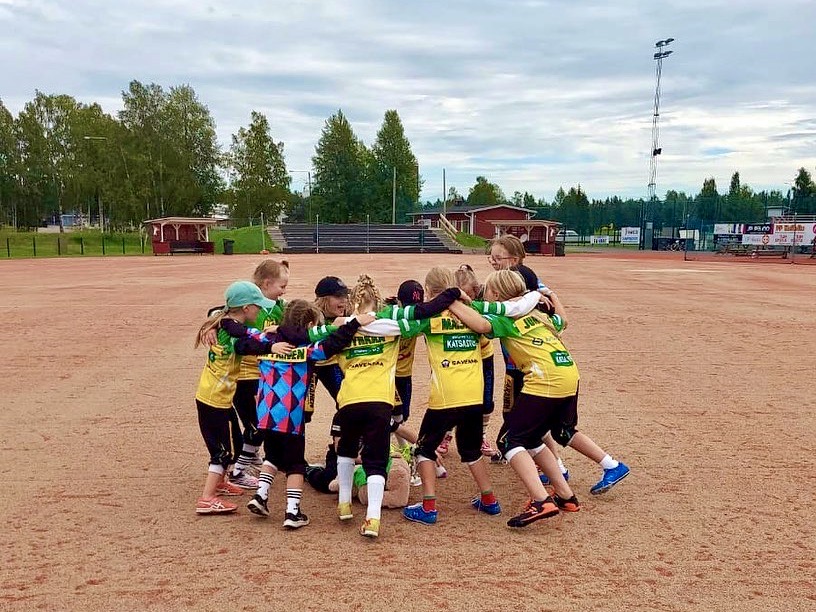 Seurasunnuntai: Pesäpallo ja sen harrastajamäärät hienossa nosteessa Nivalassa