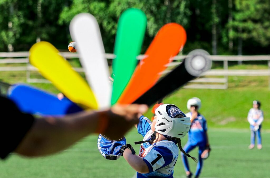 Pesäpalloliitto avaa juhlavuoden kunniaksi tukihaun seuroille – jaossa 30 000 euroa