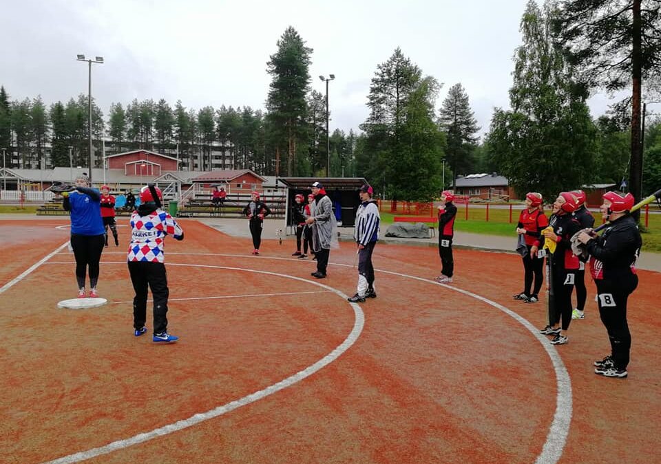 Seurasunnuntai: Suomussalmen Rasti omaa pitkät pesäpalloperinteet