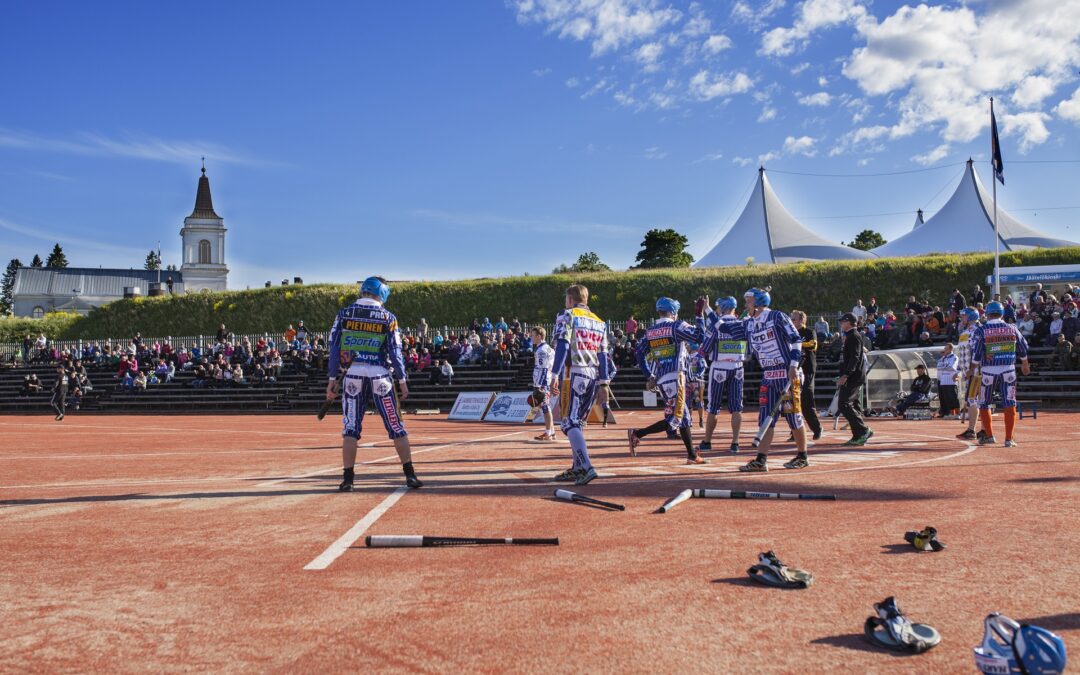 Ykköspesiksen Itä-Länsi tekee paluun – pesäpallokalenteriin uutuus, jota ei ole 30 vuoteen pelattu!