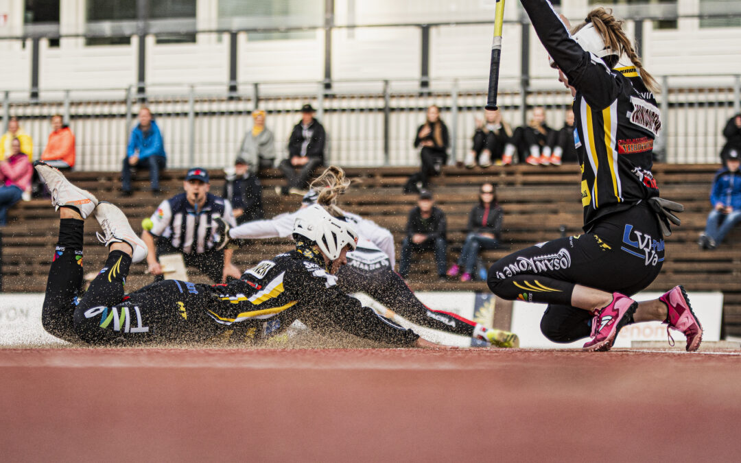 Viisi lohkovoittajaa pelaa noususarjassa kahdesta paikasta naisten Ykköspesikseen