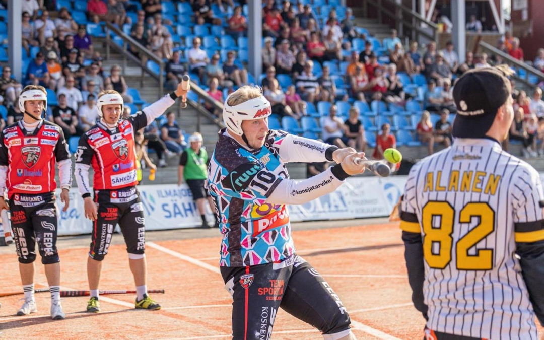 Petteri Kortelainen ja Maria Kaakinen äänestettiin Oomin kuukauden pelaajiksi!