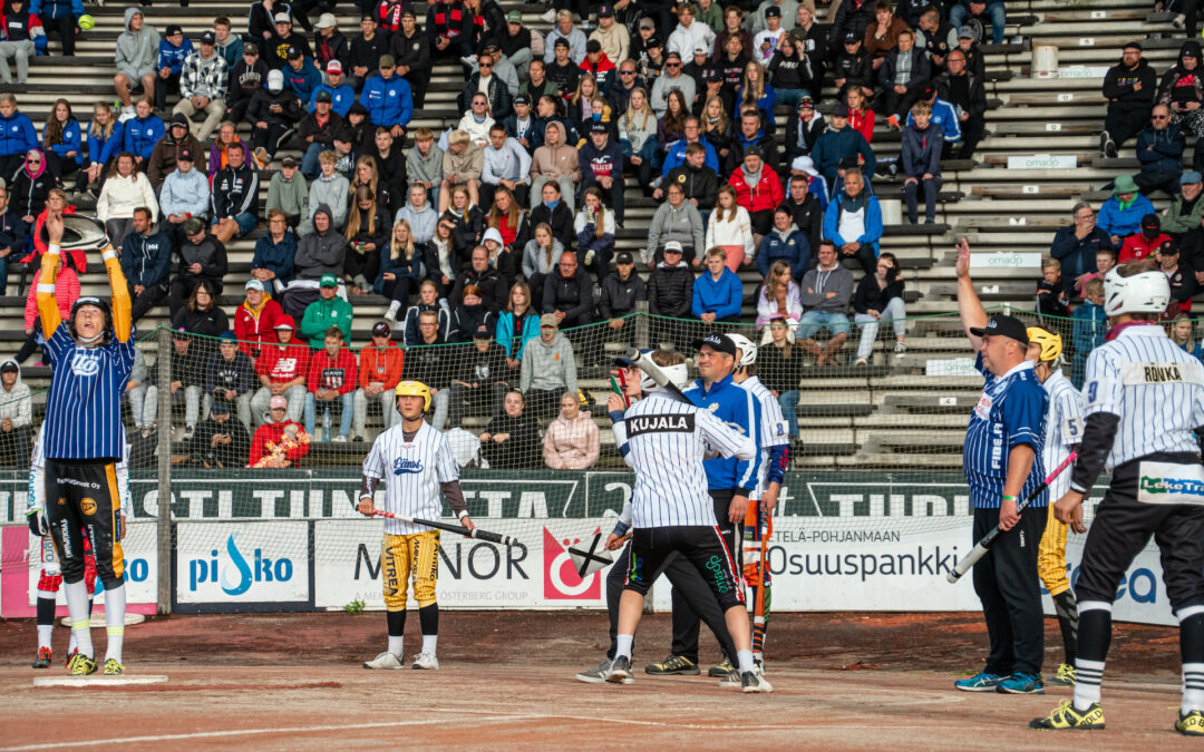 Panoksena Suomen mestaruus – lähes 500 ottelua Oulun Nuorisoleirillä ensi viikolla ja osa PesisTV:ssä!