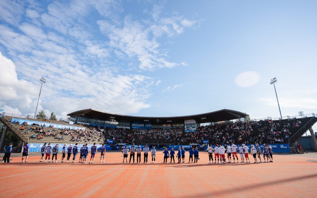 Oulun Lippo Juniorit ja Seinäjoen Maila-Jussit juhlivat Suomen mestaruuksia Nuorisoleirillä