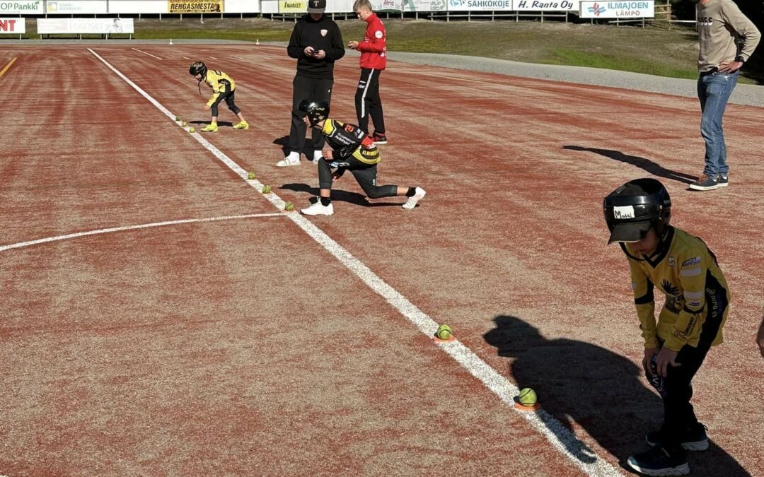 Läntisen alueen Karhu Pesis -lajitaitokisat kisattiin Porissa ja Koskenkorvalla