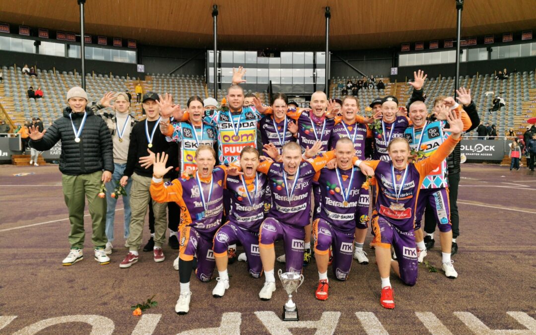 Sotkamon Jymy juhlii jälleen poikien Superpesiksen mestaruutta – kaksi voittoa kotiutuskilpailussa!