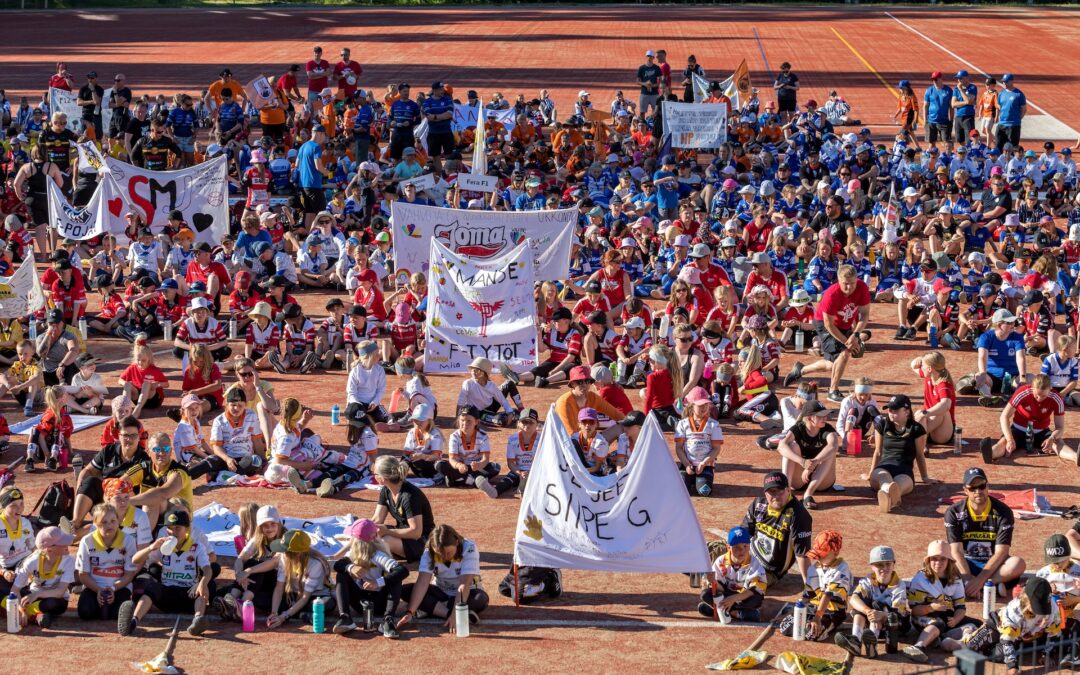 Joukkueenjohtajien koulutuksessa jaetaan hyviä käytänteitä, Teematiistaissa aiheena uusien toimijoiden rekrytointi