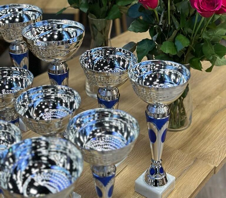 Läntisen alueen päätöstilaisuudessa palkittiin kauden 2023 onnistujia