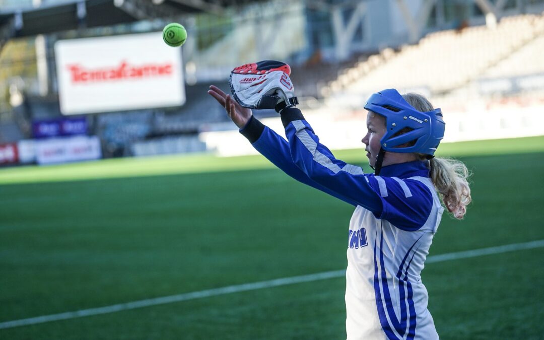 Pesispäivä liikuttaa yli 300 helsinkiläiskoululaista Bolt Arenalla 7.5.