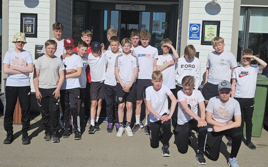 Eetu Tuunainen pelasi 15-vuotiaana ensimmäisen sarjaottelunsa – ”yhdestä pelistä jäi kipinä pesikseen”